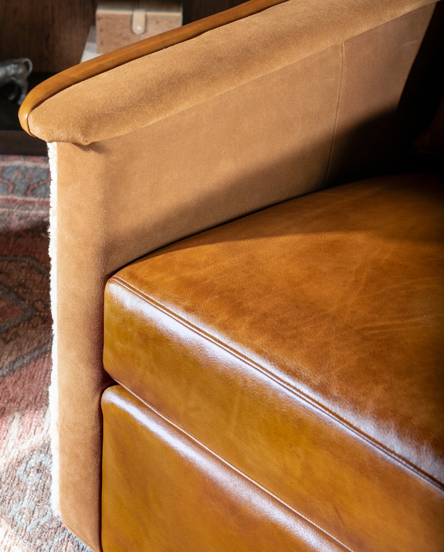Horseshoe Leather Swivel Chair