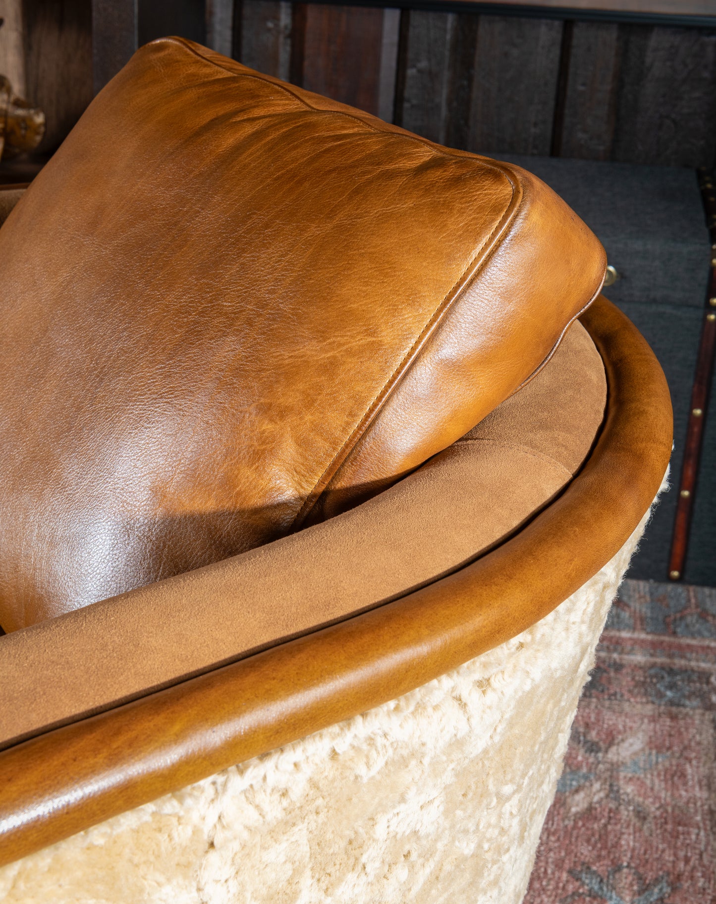 Horseshoe Leather Swivel Chair